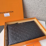 Louis Vuitton Pochette M62937 Clutch Bag
